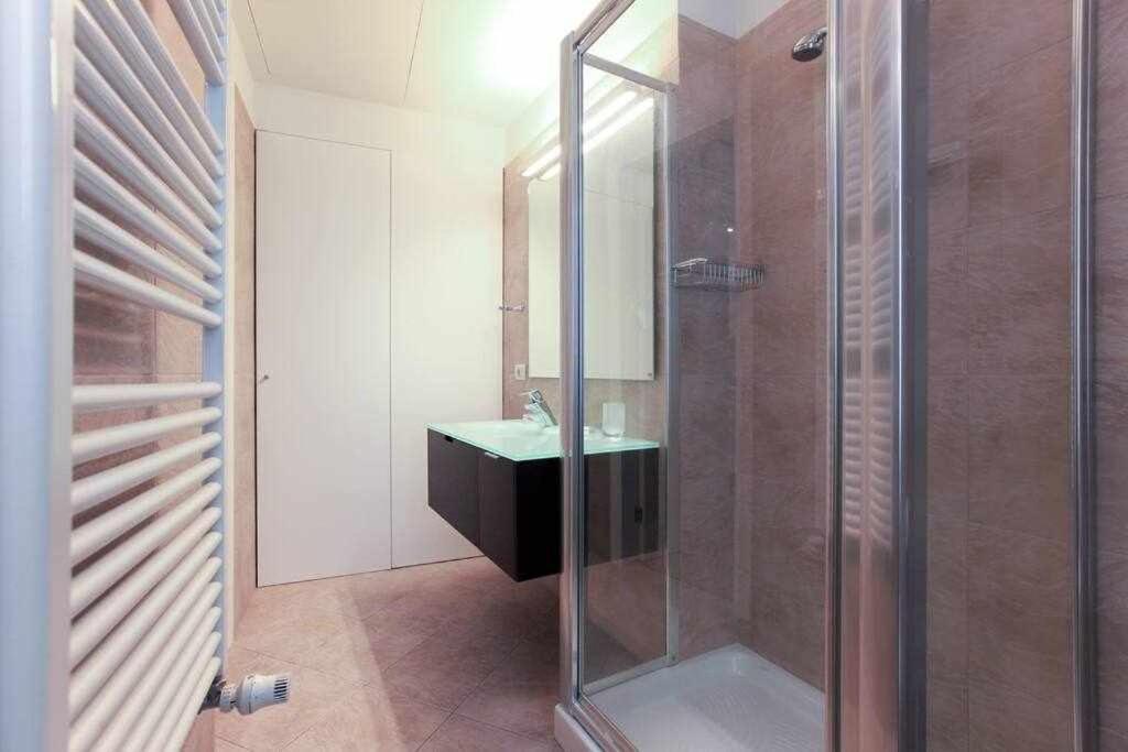 Brera Area Lovely Apt Close To Piazza Duomo Милано Екстериор снимка